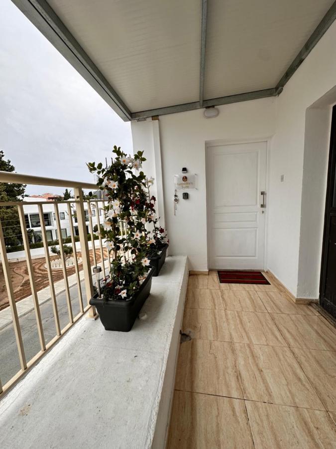 Aphrodites Suite Paphos Exterior photo
